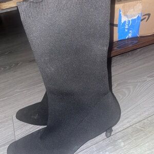 Black Ribbed Knee-High Boots